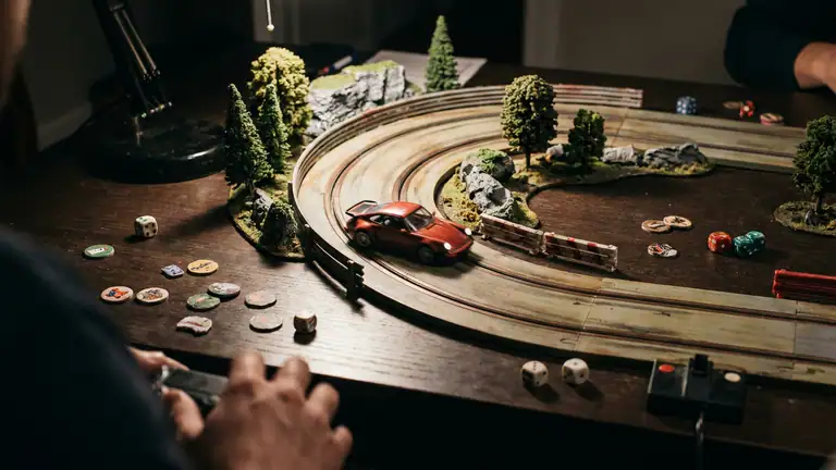 كيف أصبحت Car Race اللعبة الأكثر شعبية في عالم السباق؟ header