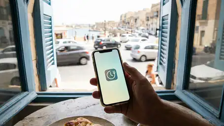 maxim — order a taxi & food: 현대인의 일상을 변화시키는 앱 header