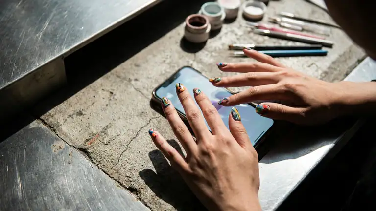 Unhas Acrílicas!: A Evolução de um Simulador de Estilo header